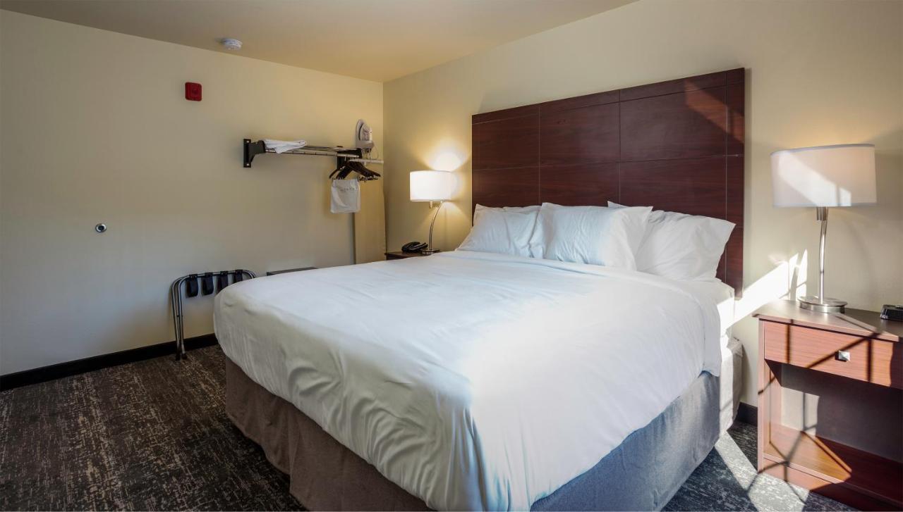 Cobblestone Inn & Suites - Brookville Exteriér fotografie