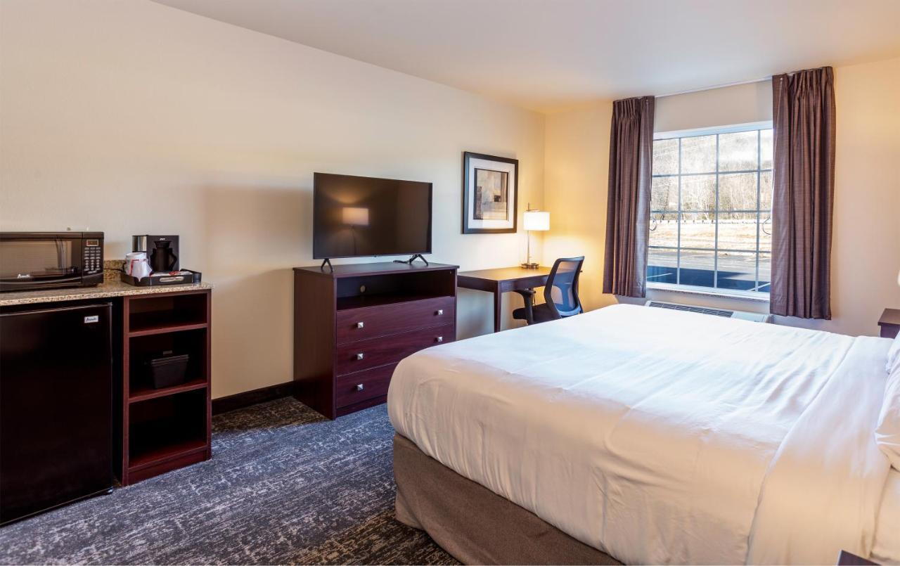 Cobblestone Inn & Suites - Brookville Exteriér fotografie