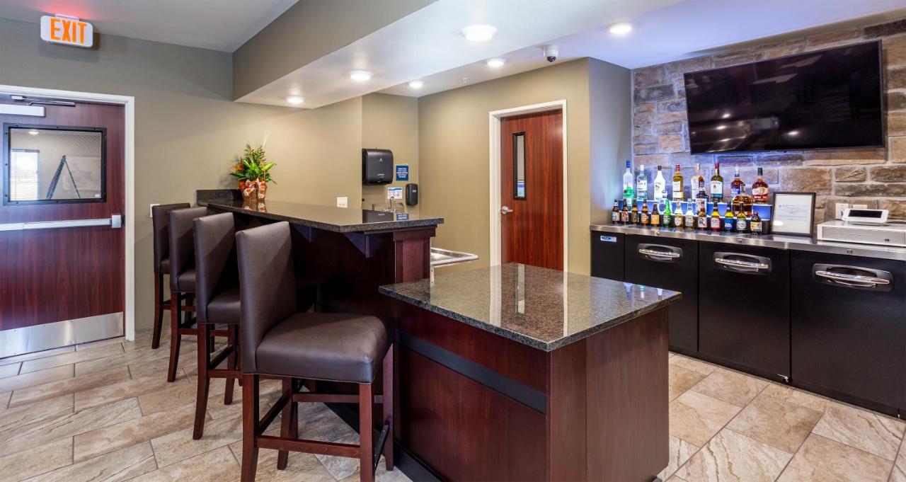Cobblestone Inn & Suites - Brookville Exteriér fotografie